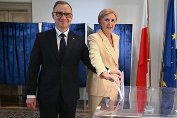 Duda przy urnie. Nie głosował w Polsce