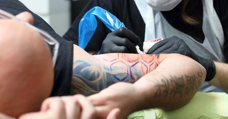 Wuj nie zatrudnił siostrzeńca. Chłopak wpadł w szał, gdy usłyszał powód