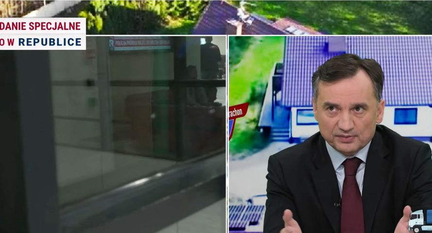 Kuriozalne sceny w Republice. Policjanci przyszli po Ziobrę, Sakiewicz ich nie wpuścił