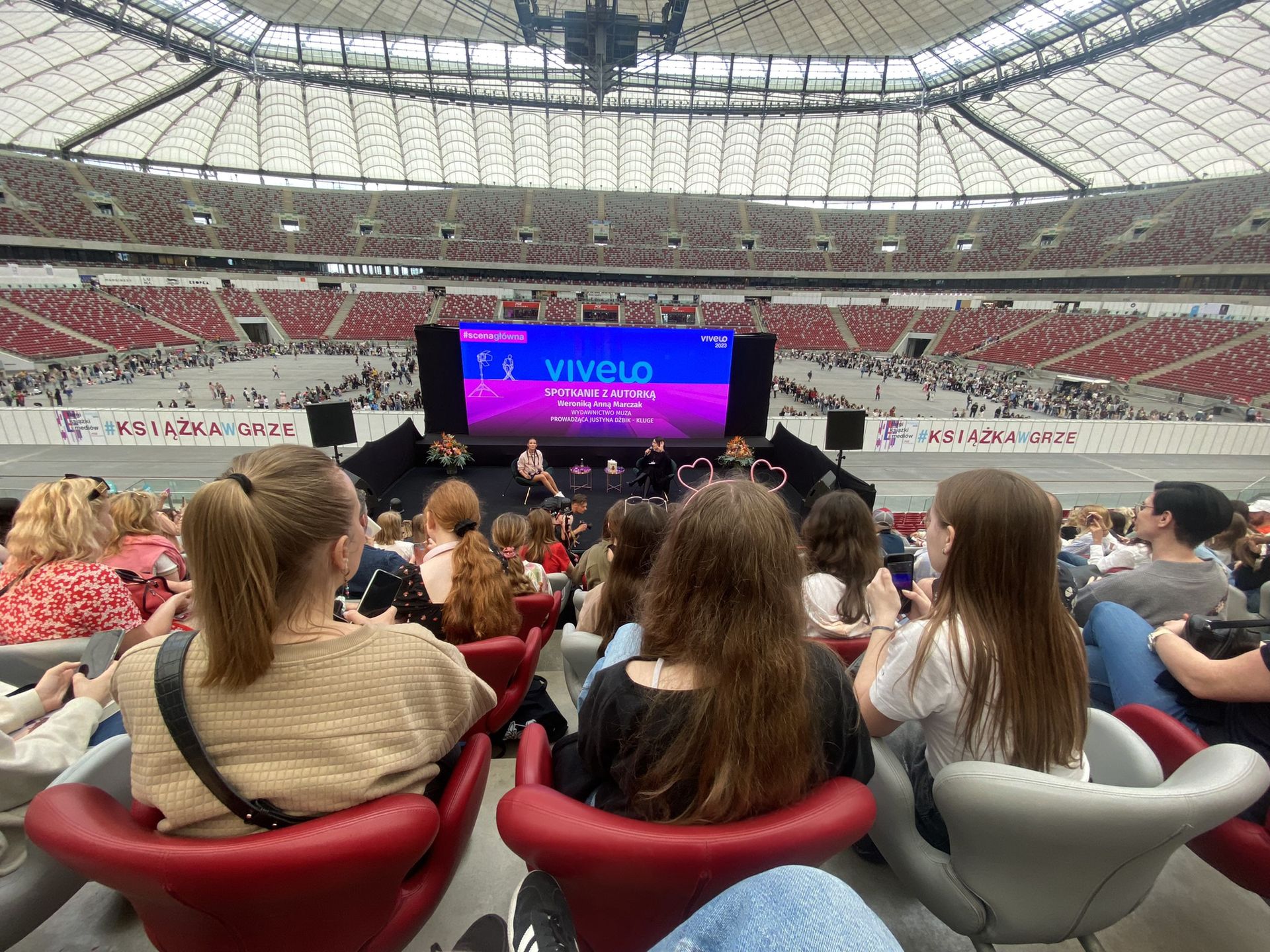 Spotkanie z Weroniką Marczak na Targach Książki Vivelo