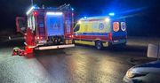 Osobówka wpadła do rowu w Zawichoście. Jedna osoba trafiła do szpitala