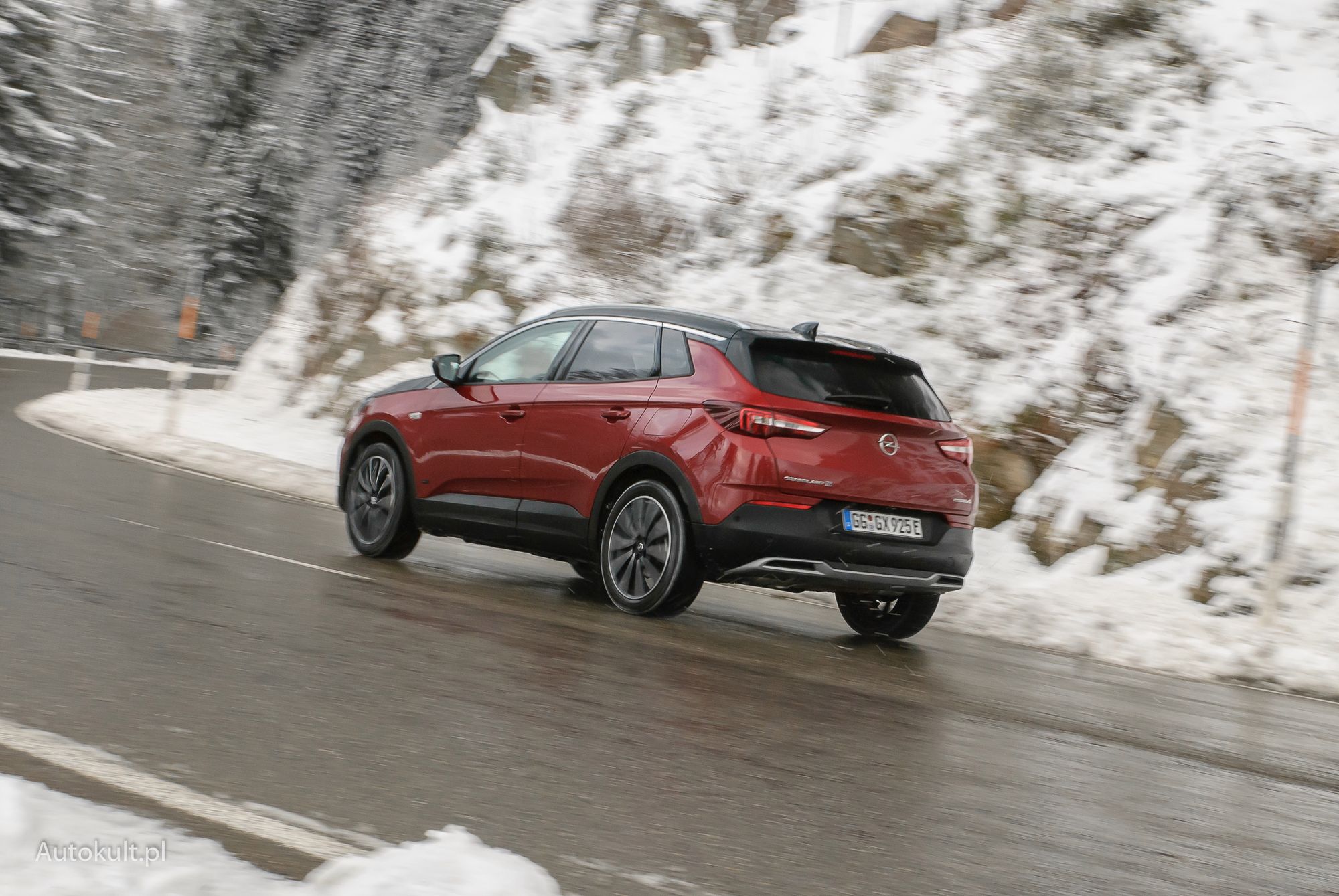 Opel Grandland X Hybrid4
