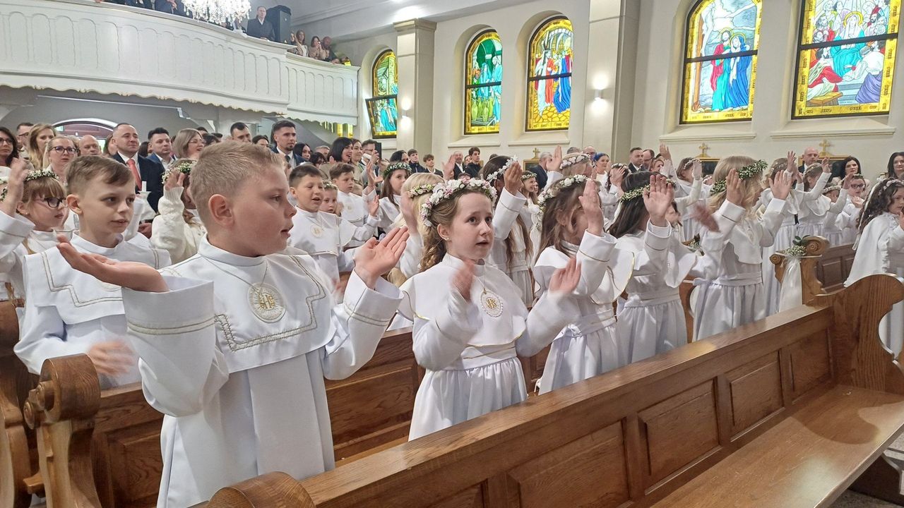 Pierwsza Komunia Święta w kościele Matki Boskiej Nieustającej Pomocy w Pruszczu Gdańskim