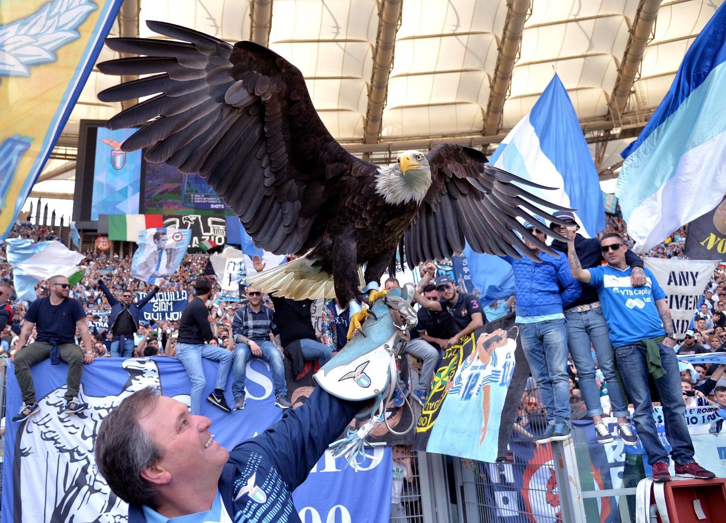 Lazio Rzym zwalnia opiekuna swojej maskotki. Szokujące, co robił w sieci