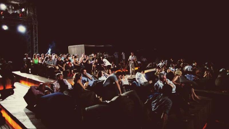 Kino pod chmurką w tajlandzkich tropikach 1