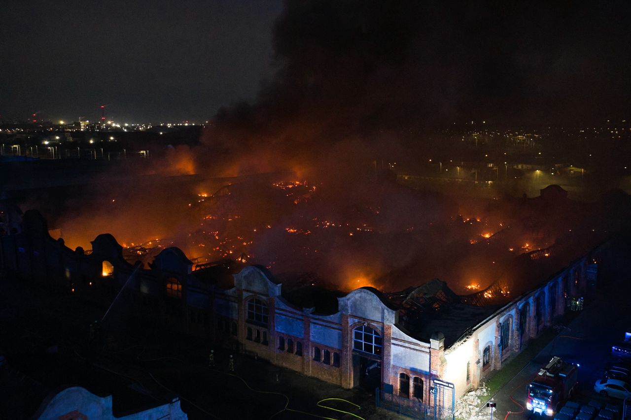 Wielki pożar w Gdańsku. Apel o zamknięcie okien