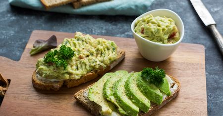 Guacamole (pasta z awokado) - witaminy i wartości odżywcze, przepisy