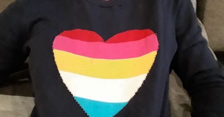 Ochroniarz pobił kobietę za sweter. Zapadł wyrok