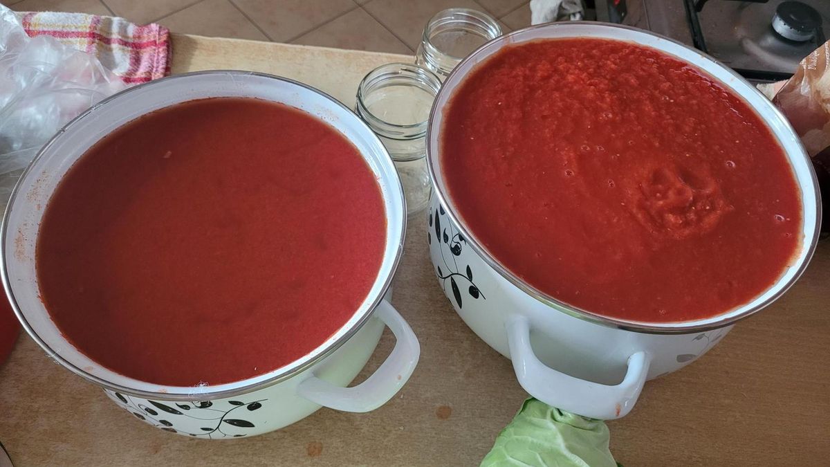 Pomidory przerabiam w tym roku na sok i przecier