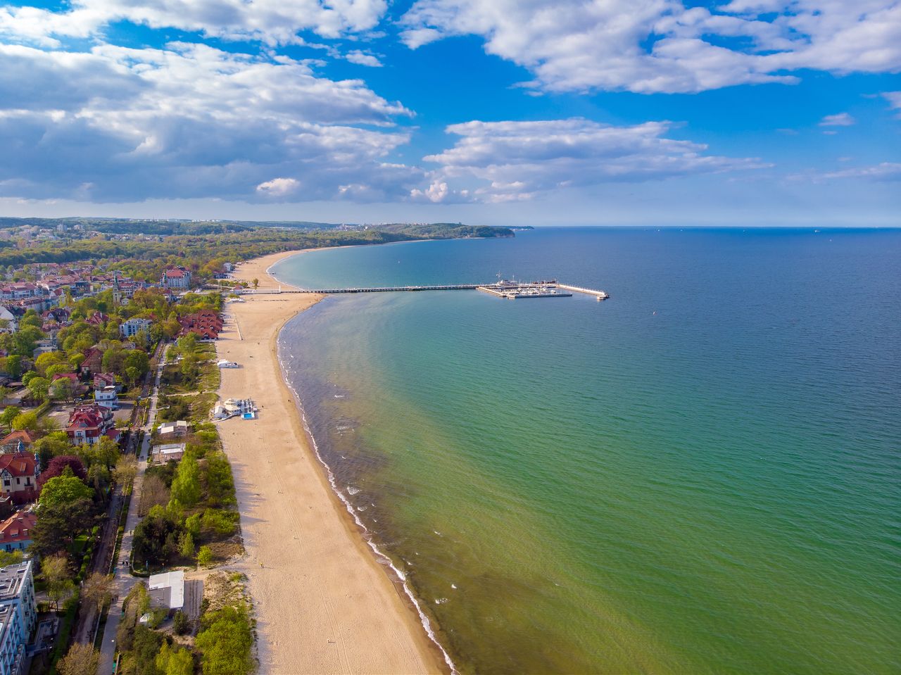 Długi weekend w Trójmieście. Ile wyda czteroosobowa rodzina na nocleg i jedzenie?