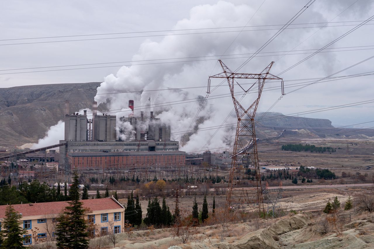 Germany reignites coal power amid renewable energy shortfall