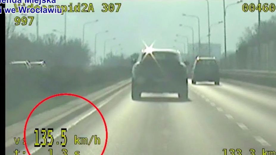 Wrocław. Testował Porsche w terenie zabudowanym. Skończyło się zabraniem prawa jazdy