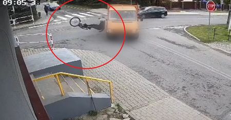 Poważny wypadek z udziałem rowerzysty. Jest nagranie