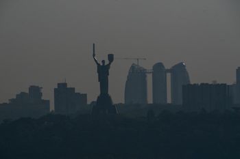 Pożar w okolicy Czarnobyla. Dym dusi ludzi w Kijowie