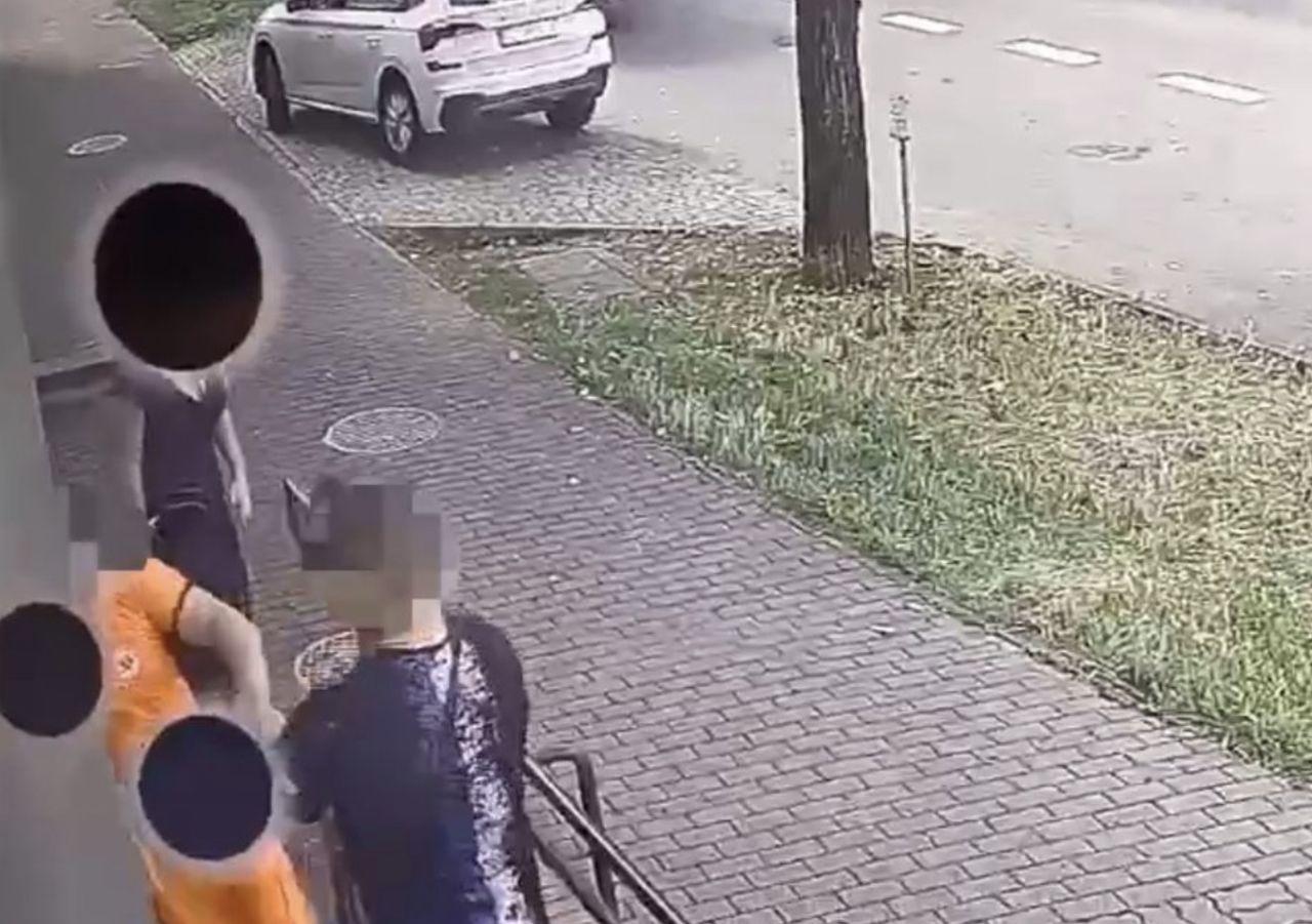Bił i kopał ratownika. Policja zatrzymała 26-latka
