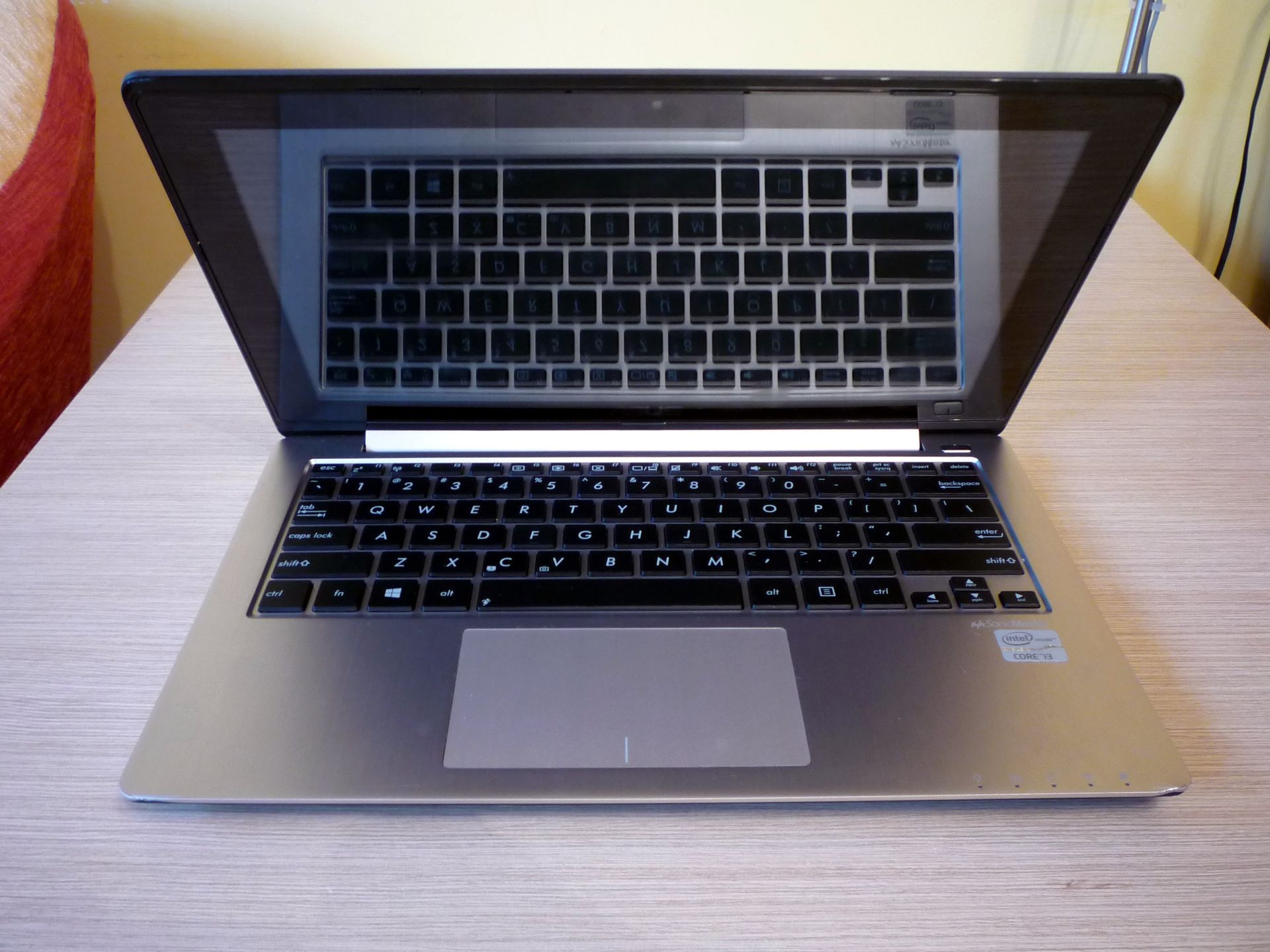 Asus VivoBook X202E – tani, dotykowy maluch z Windows 8 [test] 3