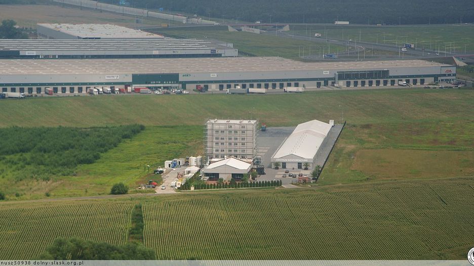 Koronawirus. Wrocławski szpital polowy powstanie na Rakietowej. "Najłatwiej go umeblować"