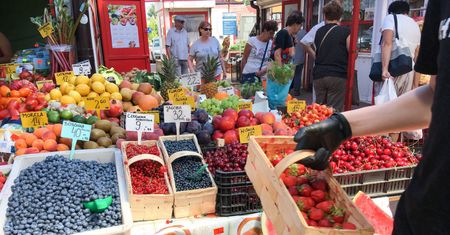 Konsumenci się skarżą. W skupach owoców i warzyw ruszyły kontrole