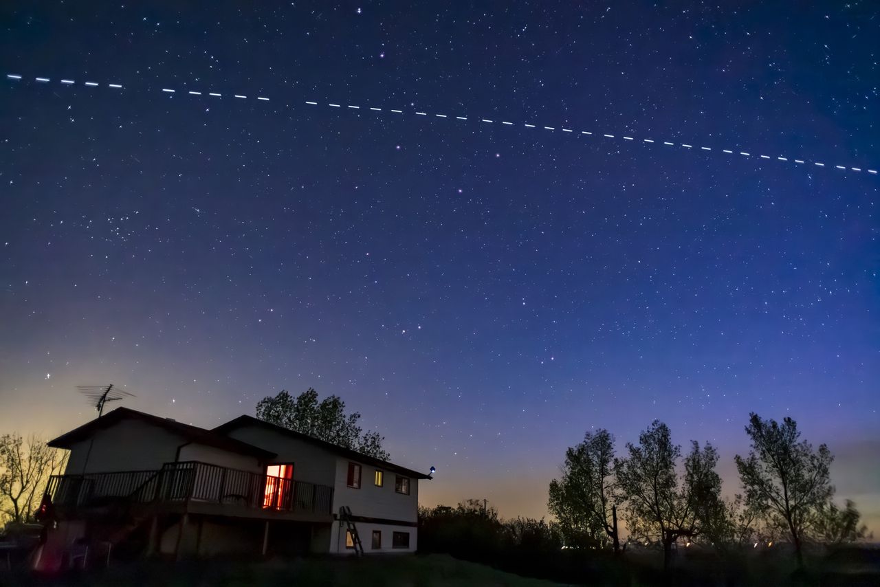 Sznur satelitów znów pojawi się nad Polską