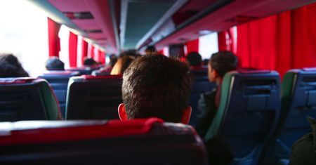 Pasażerowie nie mieli litości. Wyrzucili Rosjan z autobusu w Gruzji