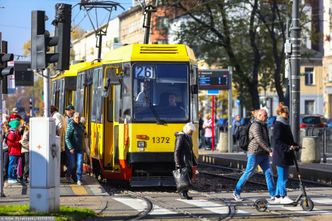 Są najnowsze dane o średnim wynagrodzeniu. Statystyczny Polak biednieje