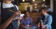 Kelnerzy tego nie cierpią. Najczęstsze błędy w restauracjach