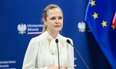 Media o wiceminister zdrowia: Ukrywa swój dyplom z Collegium Humanum