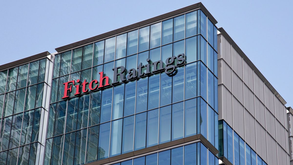 Przez koronawirusa Fitch obniża prognozę wzrostu PKB Polski