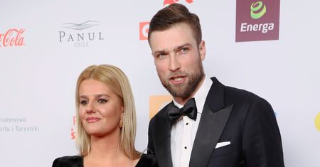 Romantyczne zdjęcia Andrzeja Wrony i Zofii Zborowskiej. "Z tym panem na koniec świata"