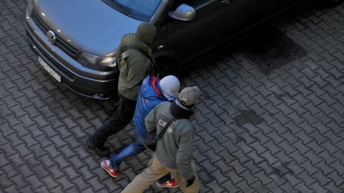 Pod koniec listopada Sąd Okręgowy w Warszawie uchylił tymczasowe aresztowanie wobec trzech oskarżonych: Jerzego W., Sławomira F. i Filipa F.