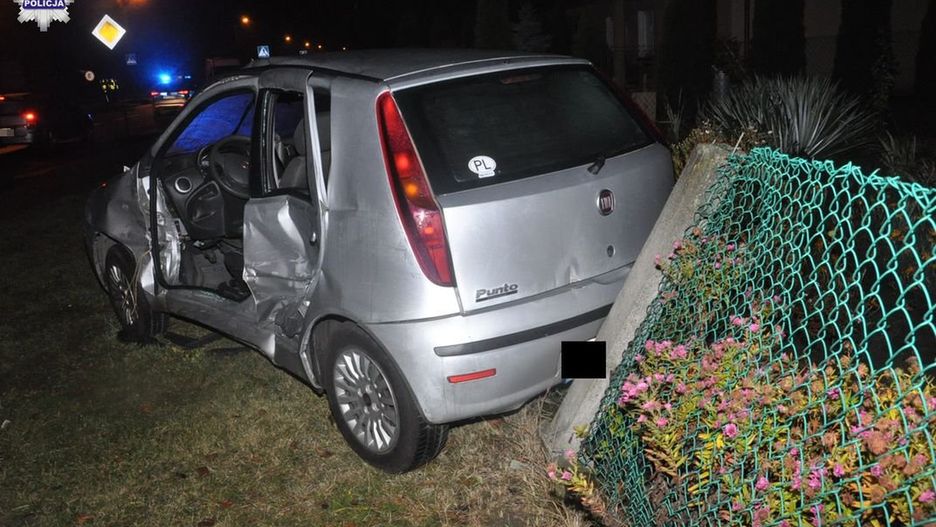 Kierujący fiatem 90-latek trafił do szpitala