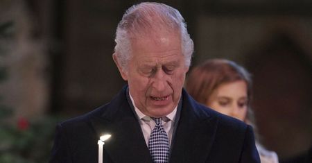 Król Karol przekazał Williamowi chorobę? Media dyskutują o jego palcach