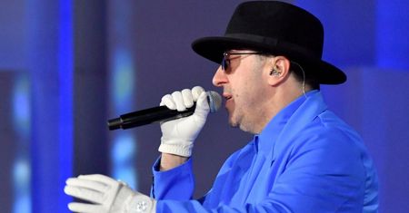 Marcin Miller chwali się KOLOSALNĄ przemianą. Zaskoczył fanów i pokazał zdjęcie spod prysznica!