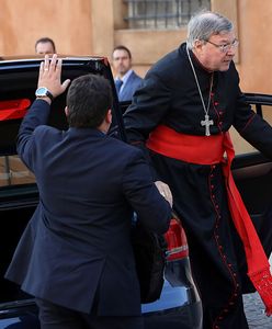 Bliski doradca papieża oskarżony o przestępstwa seksualne. Kardynał będzie walczył o dobre imię