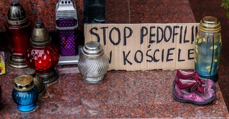 Ksiądz 9 lat molestował ministranta. Jest decyzja: zostaje w więzieniu