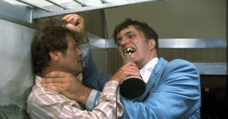 Znasz przygody 007? To połącz film z czarnym charakterem