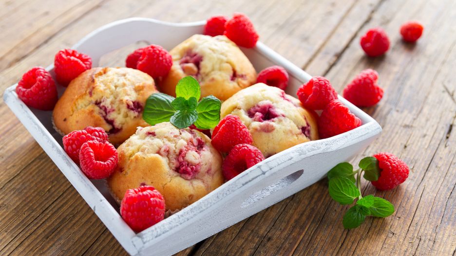 Proste muffiny z malinami. Wyrośnięte i mięciutkie w środku
