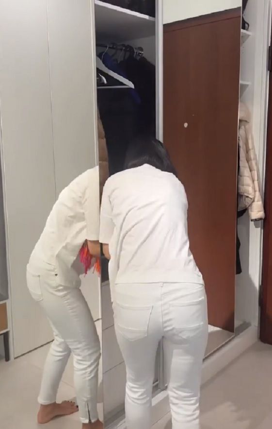 Katarzyna Cichopek sprząta mieszkanie