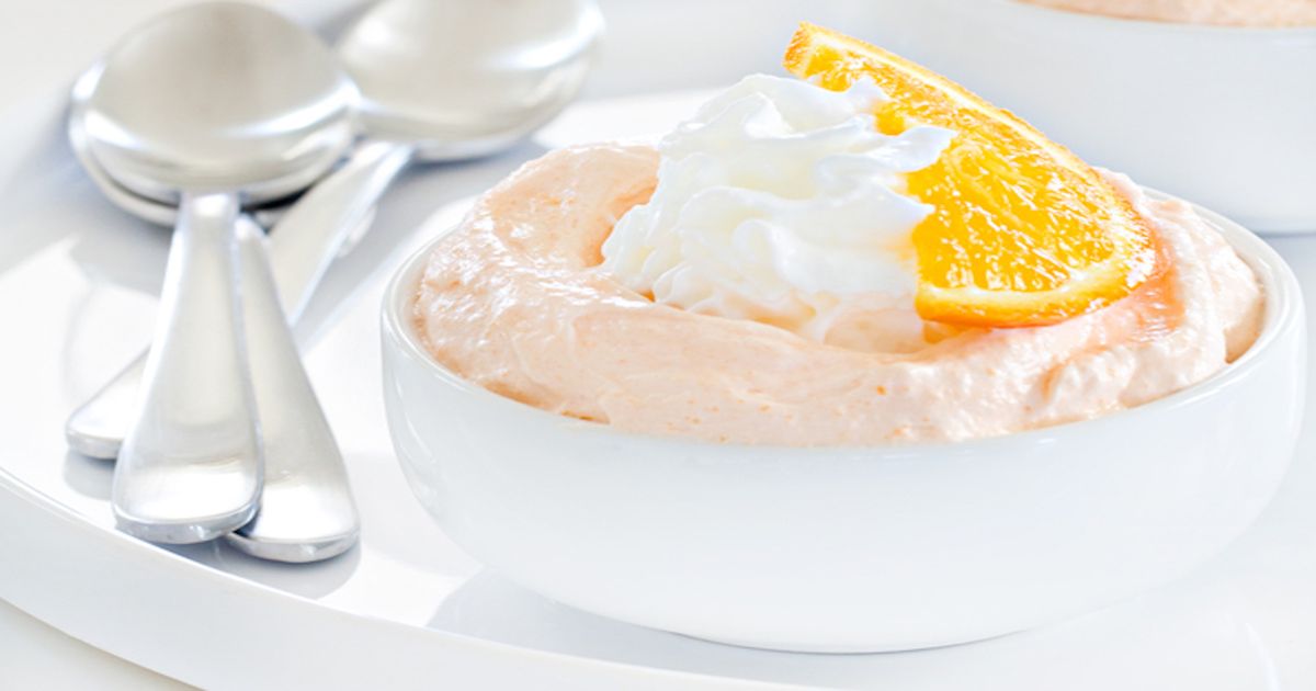 "Pomarańczowy puch" - idealny deser, którym możesz popisać się przy każdej okazji. Pyszności!