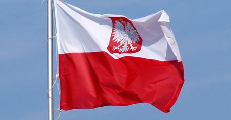 Pod rządami PiS demokracja podupada. Jest raport