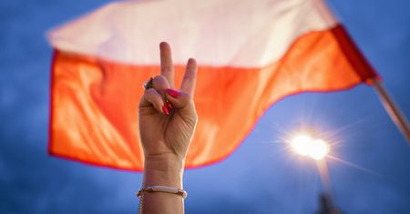 Jan Rulewski chce zmienić Dzień Flagi. Ma poparcie Senatu