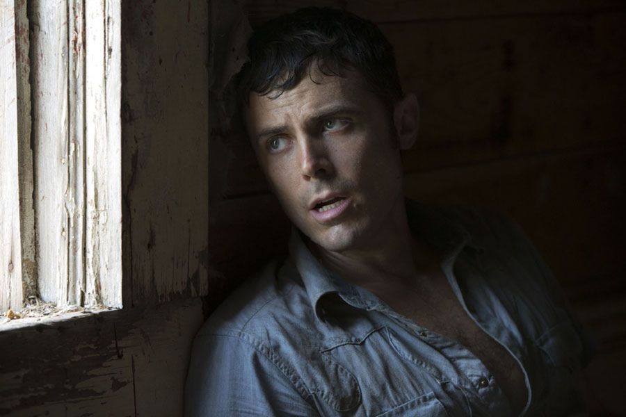 Casey Affleck w lesie z córką