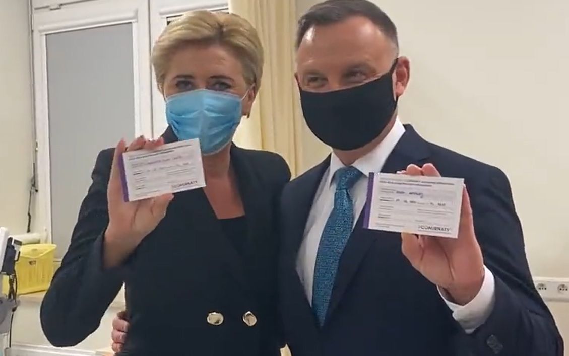 Andrzej Duda i Agata Duda przyjęli trzecią dawkę szczepionki
