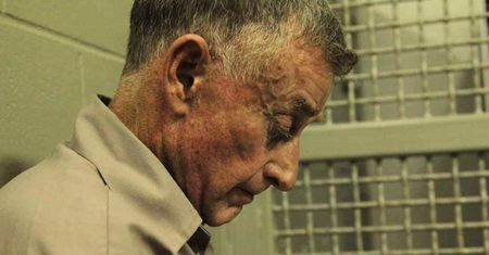 Wyszedł na wolność, choć został skazany za morderstwo. Netflix opowiada o kontrowersyjnej historii pisarza