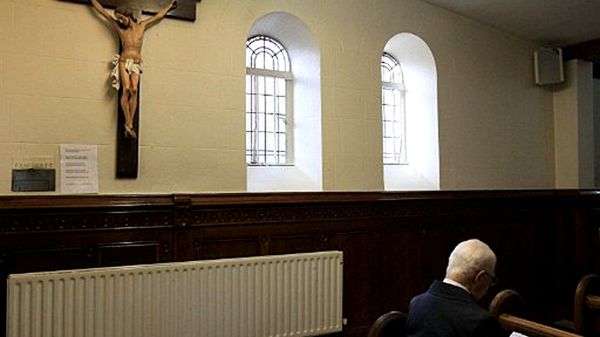 Polscy emigranci na Wyspach wolą brytyjskie parafie