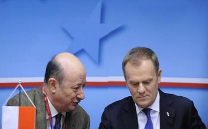 Tusk: odbicie w gospodarce staje się faktem