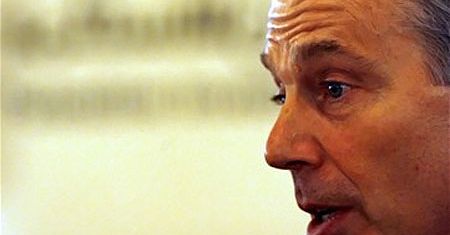 Tony Blair przyłapany na jeździe bez biletu