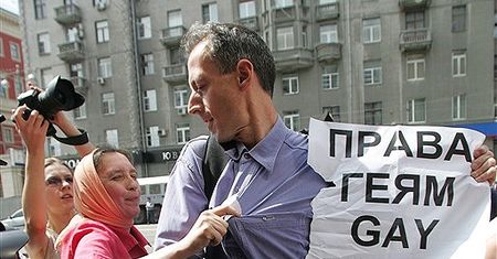 Gejowski aktywista: milicja w Moskwie nie broniła nas