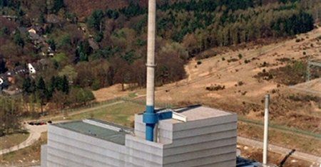 Niemcy rezygnują z energii atomowej