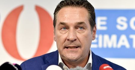 Austria: skrajna prawica żąda zakazania symboli muzułmańskich